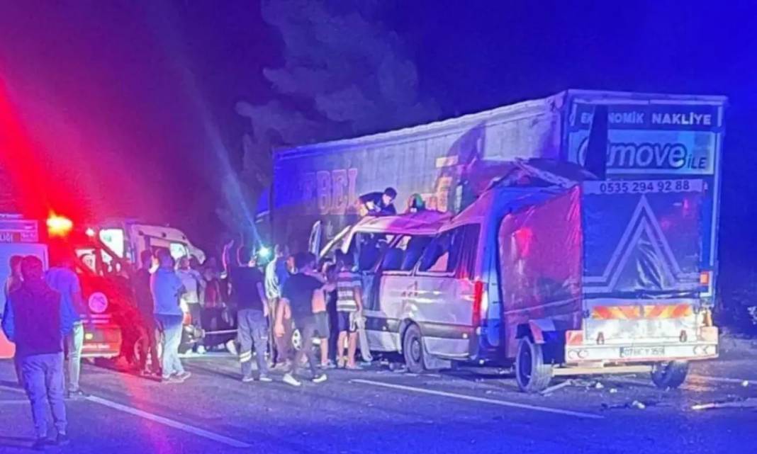 Mersin’deki Feci Kazada Hayatını Kaybedenlerin Kimlikleri Açıklandı 4